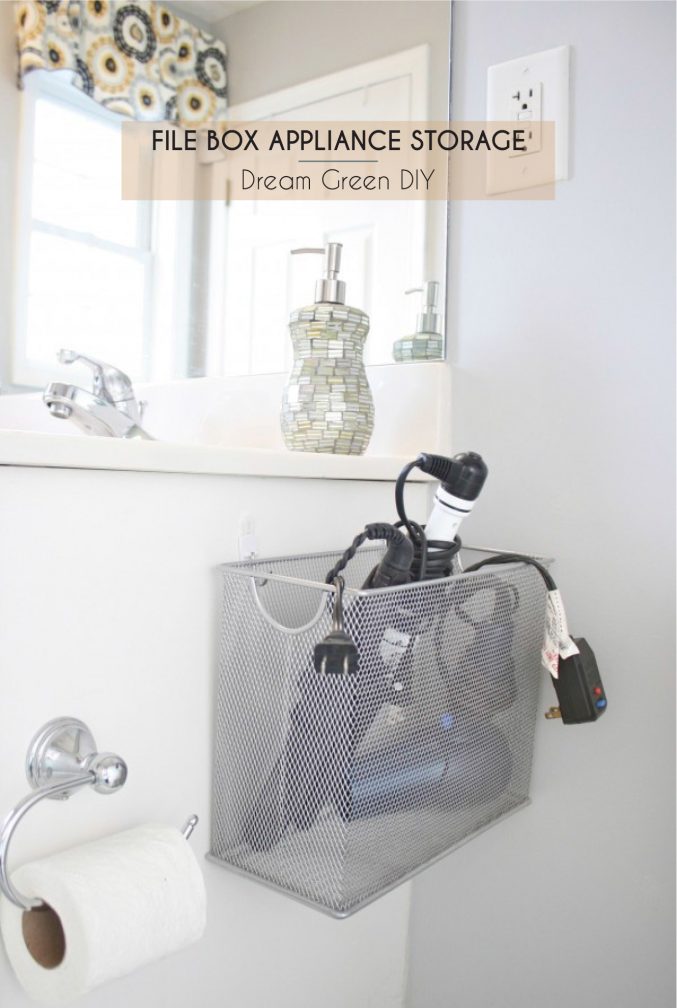 15 Fantastic Bathroom Organizing Crafts You Can Do Yourself Today