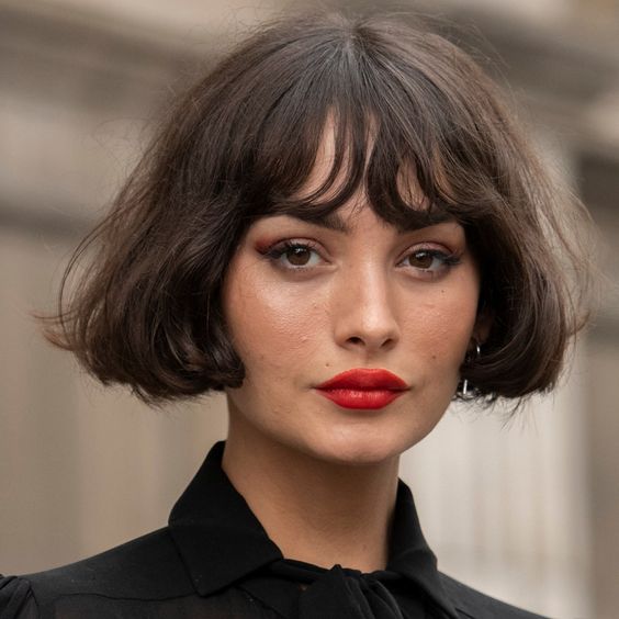 18 Types of Ear-Length Bob Haircuts Women as Asking for Right Now ...