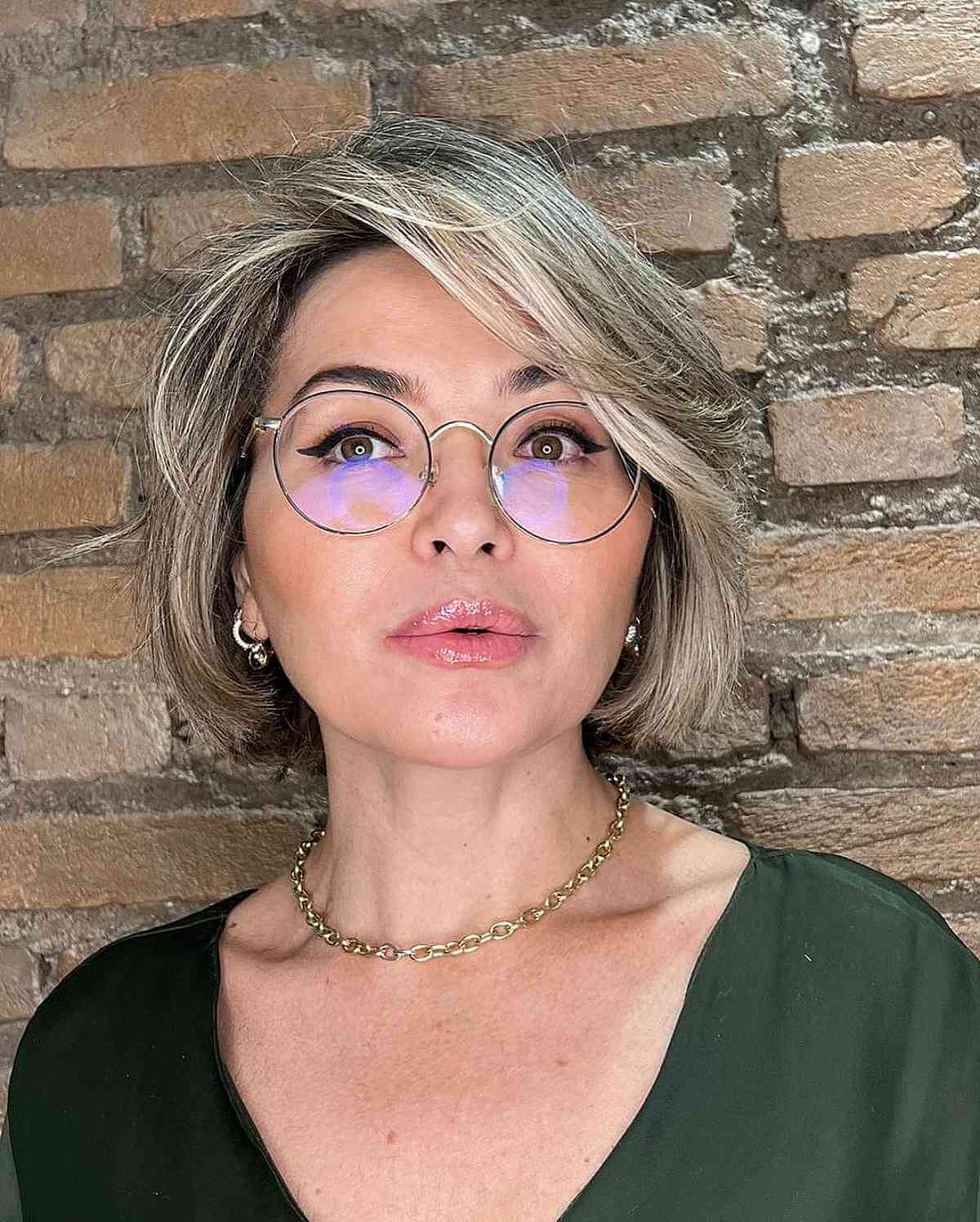 Sleek Jaw-Length Bob for 40-Year-Old Ladies