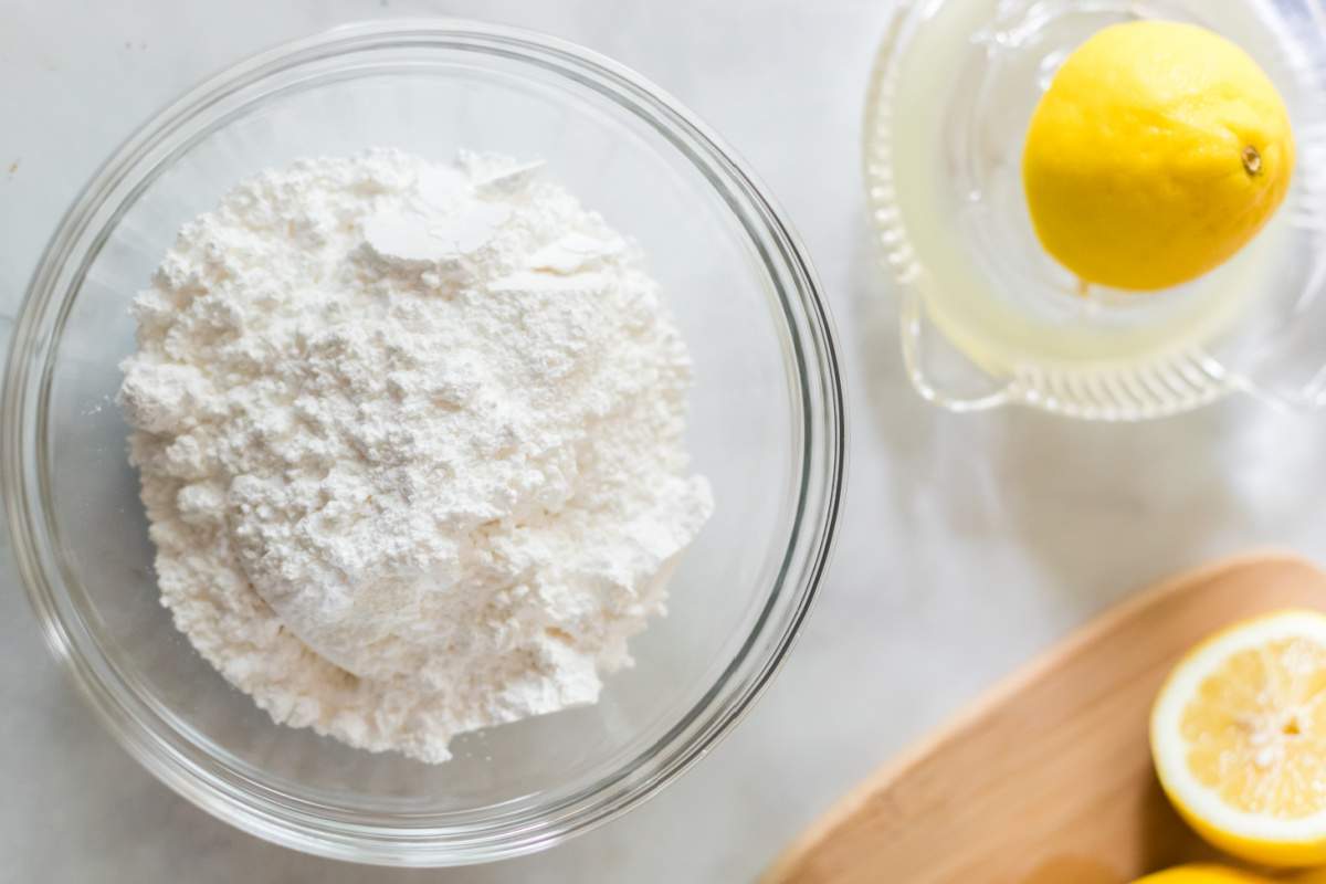 flour, yeast and salt in a bowl