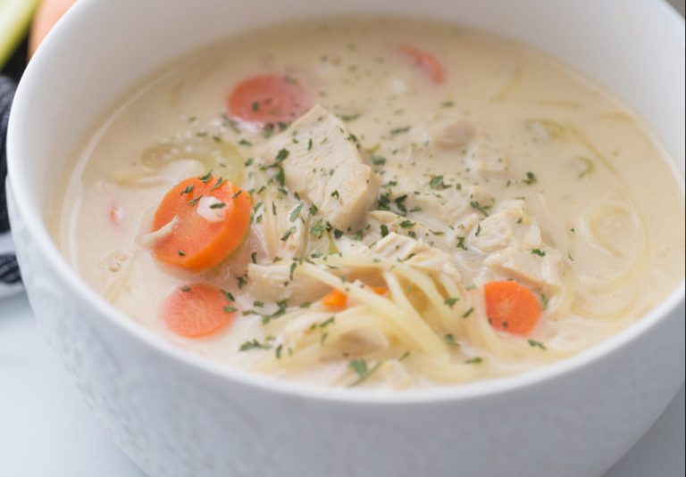 Creamy-Chicken-Noodle-Soup-20-1024×1536