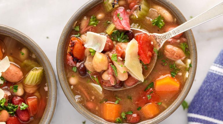 Bean Crockpot Soup 