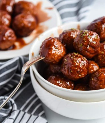 Crockpot Grape Jelly Meatballs
