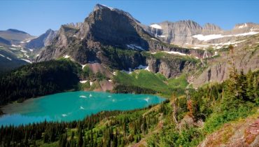Beautiful Grinnell Lake in Glacier National Park