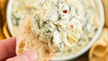 Instant Pot Spinach Artichoke Dip