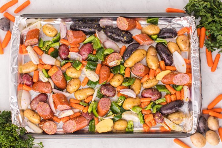 Sheet-Pan-Sausage-and-Potatoes-06a