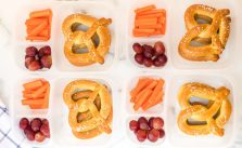 This easy soft pretzel lunch box idea is a great light school lunch idea, after school snack box kids and adults alike will love.  via @familyfresh
