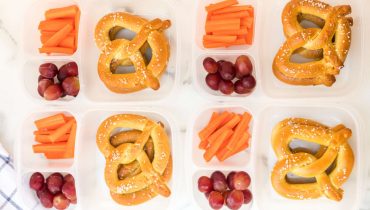 This easy soft pretzel lunch box idea is a great light school lunch idea, after school snack box kids and adults alike will love.  via @familyfresh