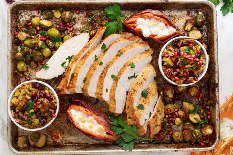 This Thanksgiving Puff Pastry Dinner for Two is a complete Thanksgiving meal with all your favorites scaled down to fit a small family.  via @familyfresh