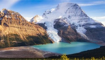 Beautiful Berg Lake in Mount Robson Provincial Park