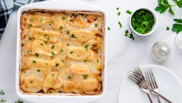 Cheesy Scalloped Potatoes with Bacon