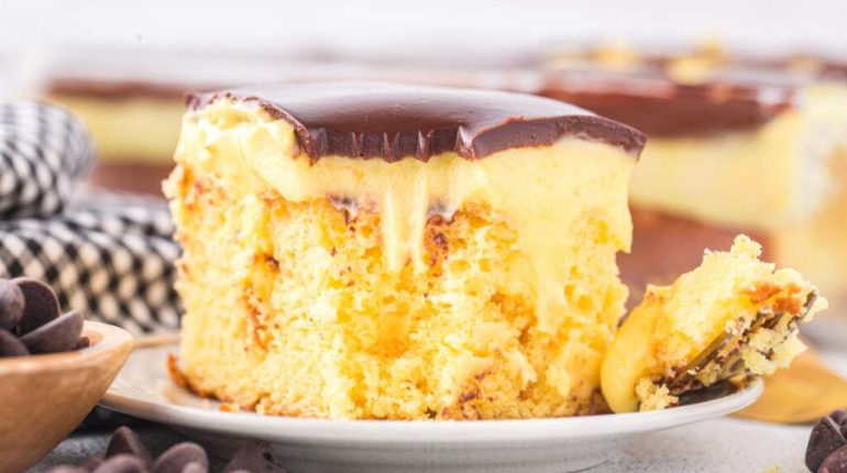 Boston Cake Cream Poke 