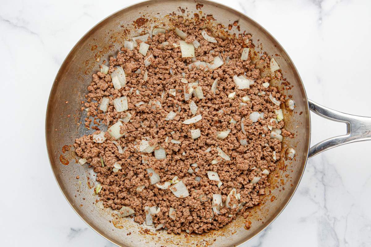 ground beef, onion and garlic in a skillet