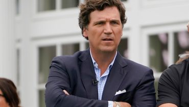 Tucker Carlson Says He ‘Knows Nothing’ About Producer Suing Him. Text Messages Prove Otherwise