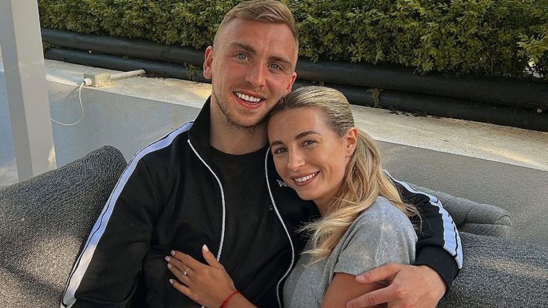 0_Dani-Dyer-shares-her-love-and-pride-as-boyfriend-Jarrod-Bowen-makes-England-debut