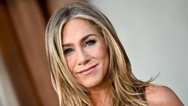 Jennifer Aniston details her go-to ‘splurges’ on her ‘treats and cheat days’