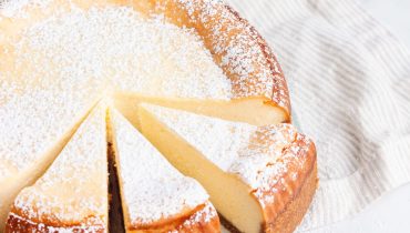 New York Cheesecake Recipe – Rich & Creamy