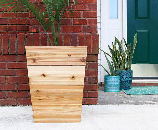 Economical Outdoor Planter Projects