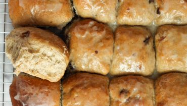 Step-by-Step Bermuda Hot Cross Buns Recipe