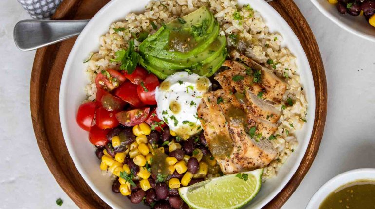 Avocado Baja Bowl Brown Rice Chicken Cilantro Lime copycat recipe dairy-free fiber Gluten-Free Grain Bowl healthy meal prep Mexican-inspired Panera protein Quinoa Salsa Verde 