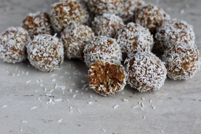 Carrot-Cake-Energy-Bites-4.jpg