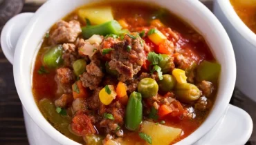 Vegetable soup with ground beef