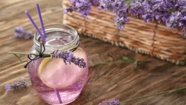 This lavender-based lemonade is the ultimate remedy for headaches and anxiety
