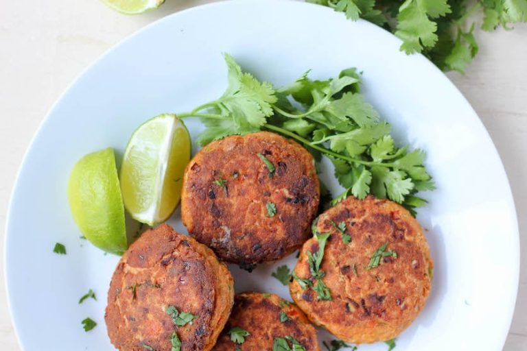 Thai-Salmon-Fish-Cakes-5.jpg