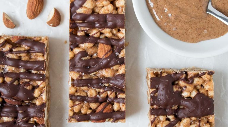 almond butter Dark Chocolate gluten-free snack healthy dessert Homemade Honey no-bake puffed rice Recipe rice crispy bars 