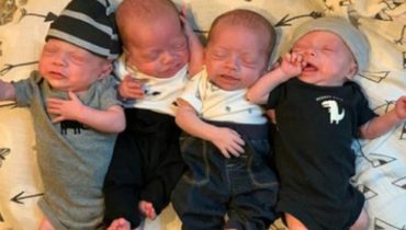 Miraculous Quadruplet Birth Without Fertility Treatment – Jenny and Chris’s Extraordinary Journey