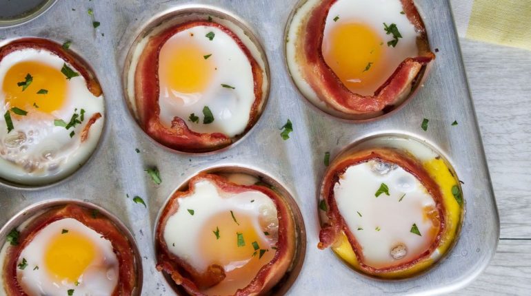 Bacon Bacon & Egg Muffin Cups Breakfast busy mornings Eggs Gluten-Free Keto Low Carb meal prep mushrooms nutrition paleo protein Recipe 