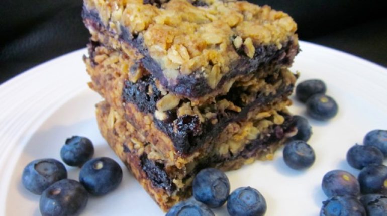 airtight container Baking baking soda blueberries blueberry filling brown sugar butter Cool Flour Fresh Ingredients jam Jelly oatmeal crumb Pan Salt slices 