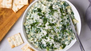 Healthy Artichoke Dip with Spinach & Yogurt