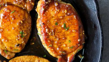 Quick and Easy Honey Garlic Pork Chops Recipe: Perfect Weeknight Dinner