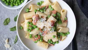 Creamy Pea and Bacon Pasta