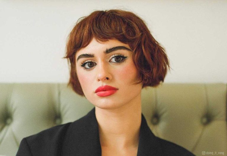 short-layered-hair-with-bangs