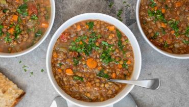 Hearty Slow Cooker Lentil Soup Recipe for Cold Days