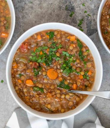 Hearty Slow Cooker Lentil Soup Recipe for Cold Days