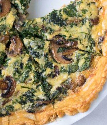 Easy Homemade Spinach and Mushroom Quiche: Step-by-Step Guide