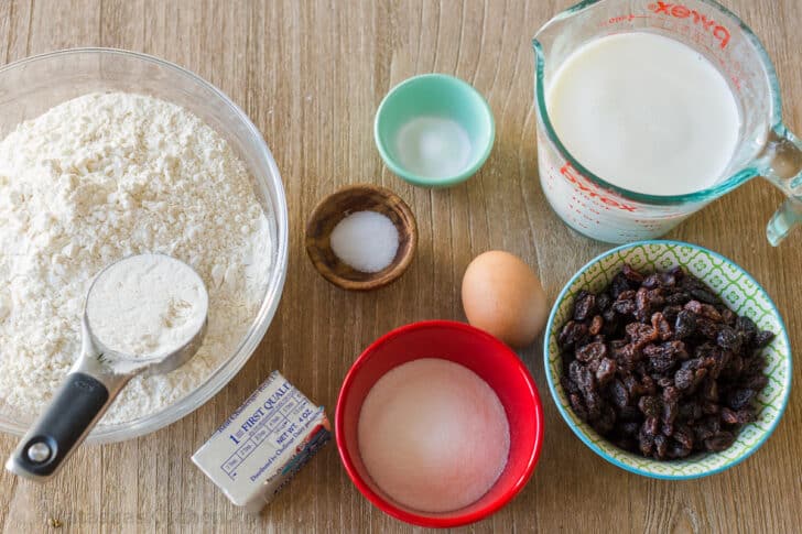 Ingredients for making bread with baking soda and flour