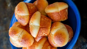 Active Dry Yeast Bread Flour Cloverleaf Rolls Dinner Rolls holiday make-ahead Milk Bread Recipe tips 