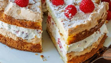 Himmelstorte – Heaven Cake Recipe