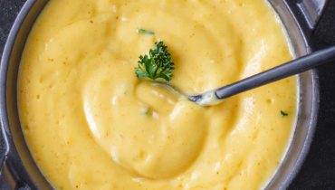 Easy Hollandaise Sauce Recipe