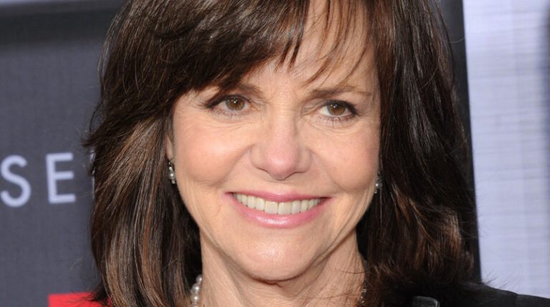 accolades actress ageism aging gracefully Hollywood natural beauty natural hair. Sally Field Screen Actors Guild Lifetime Achievement Award 