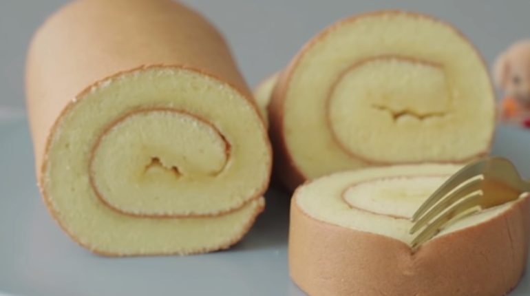 baking with honey basic roll cake delicious dessert recipe easy baking recipe homemade cake recipe honey Swiss roll moist Swiss roll soft sheet cake Swiss roll cake 