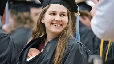 Grace Szymchack: The Inspiring Story of a Young Mother Receiving Her Diploma with Baby in Arms